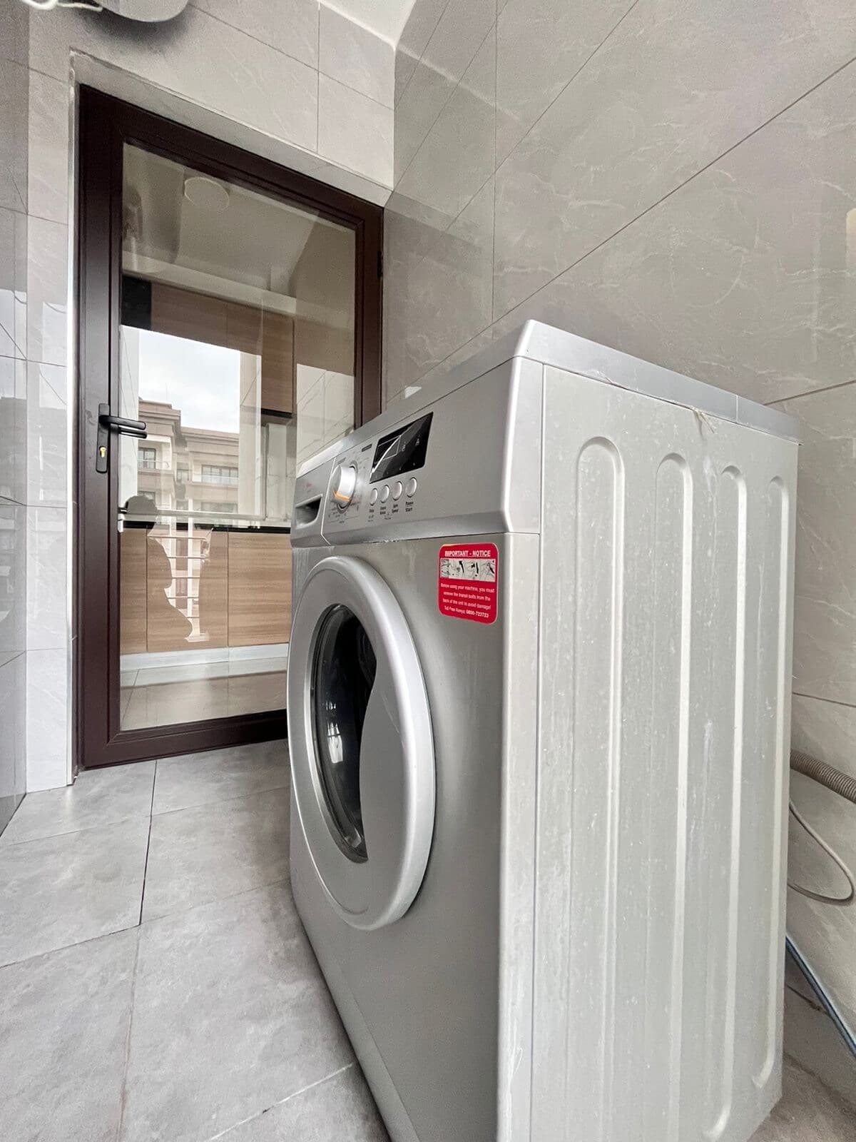 Laundry area image 1