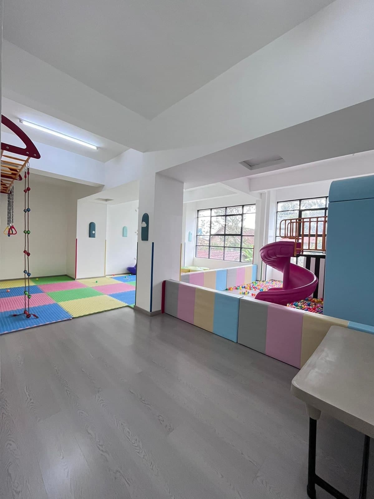 Childrens playroom image 2