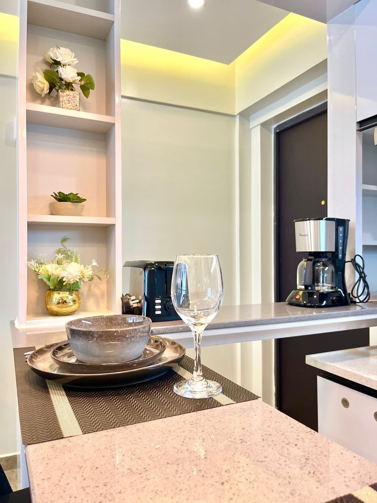 Full kitchen image 1