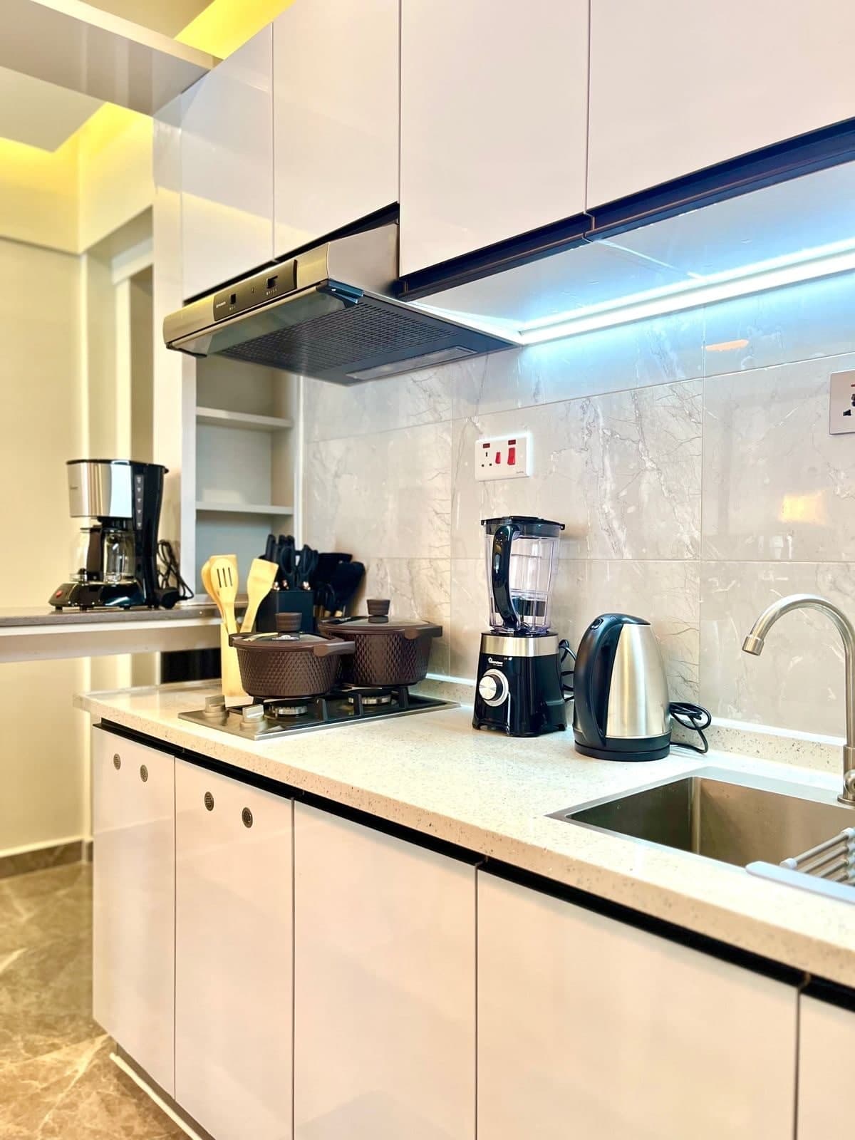 Full kitchen image 5