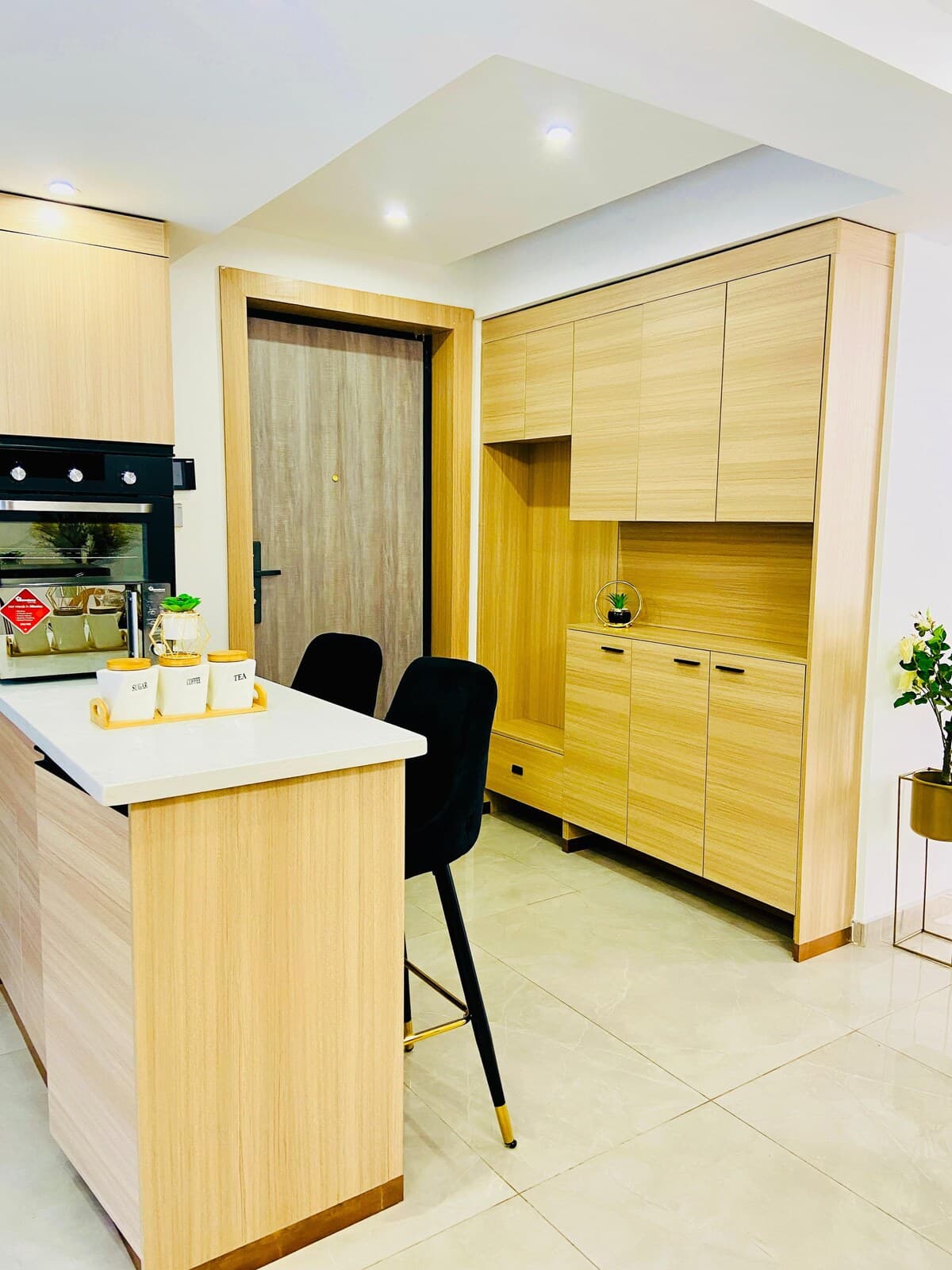 Full kitchen image 1