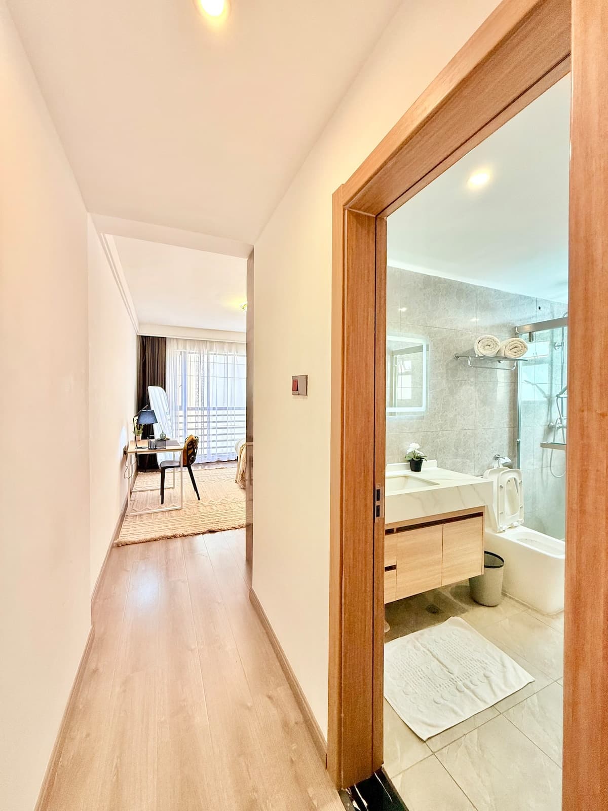 Full bathroom 1 image 4