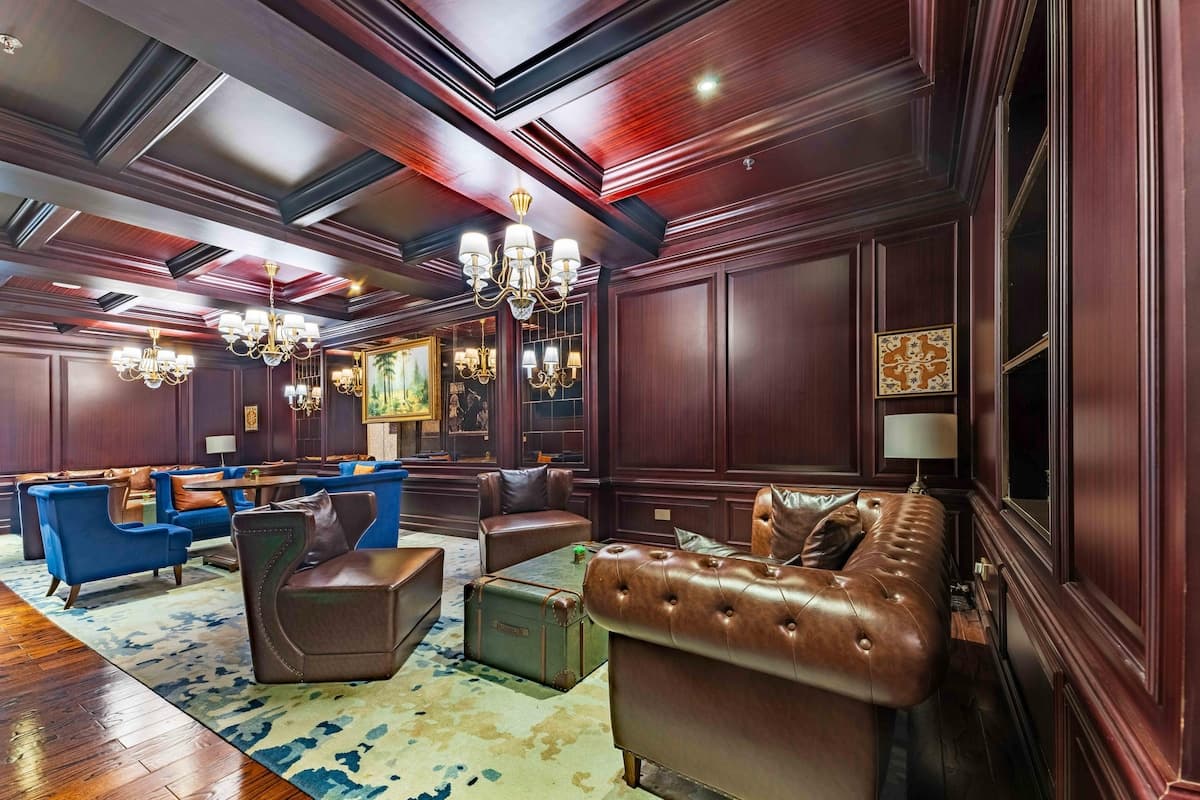 Living room image 10