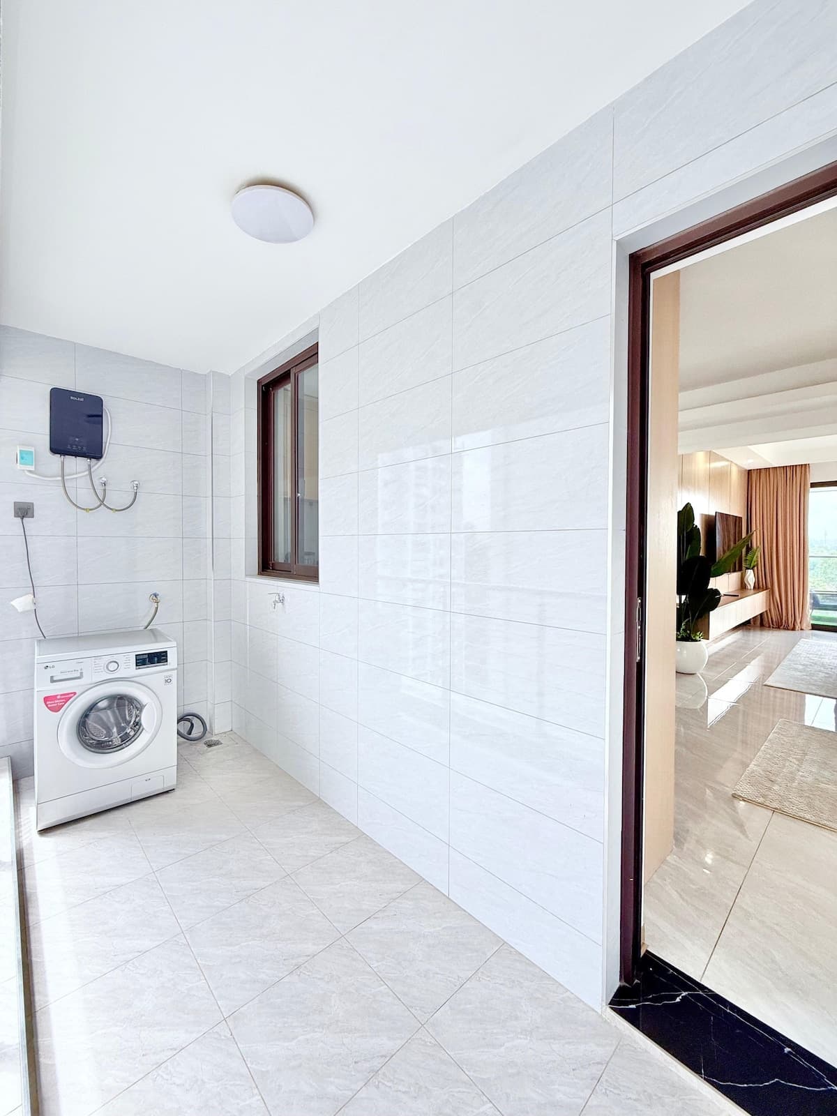 Laundry area image 1