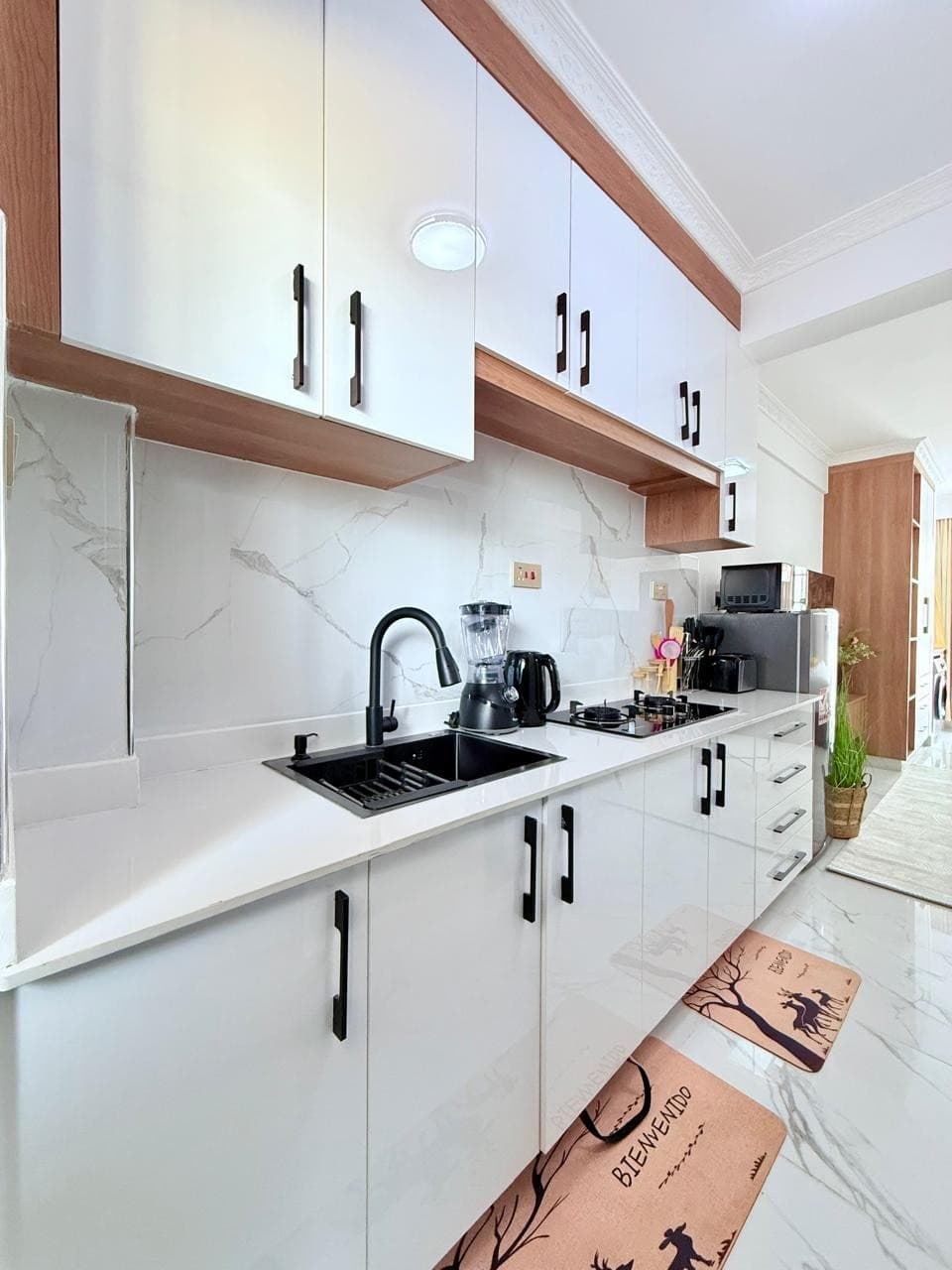 Full kitchen image 3