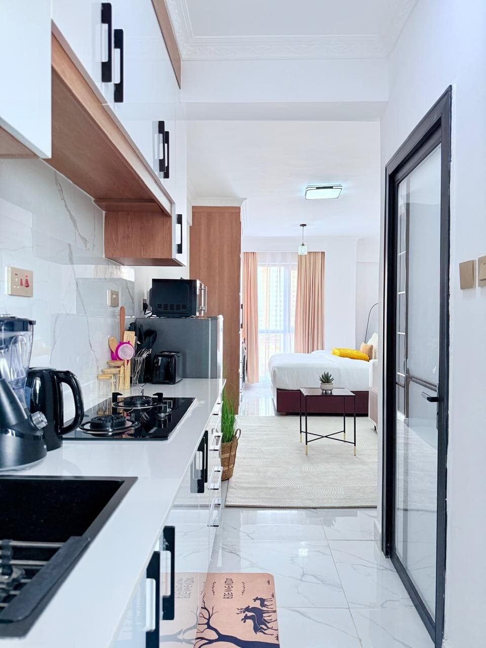 Full kitchen image 4